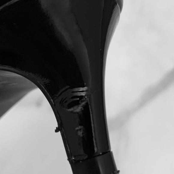 TALBOTS unique black patten sandals. - Picture 7 of 7